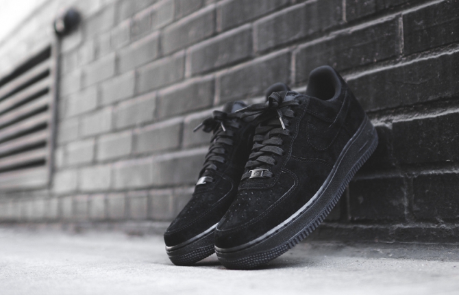 nike air force 1 low black suede white